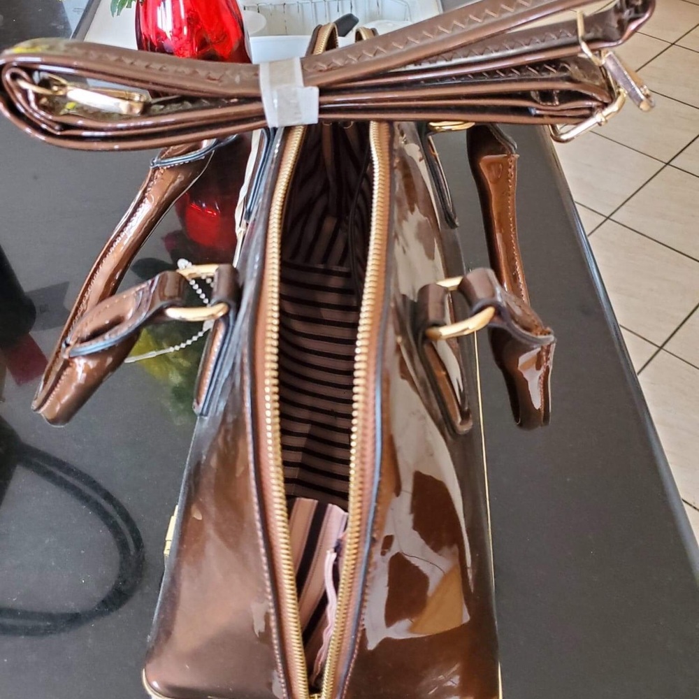 Purse - Picture 4 of 4